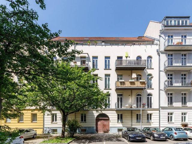 Modern Mitte Sanierte Wohnung mit Terrasse und Gartenfläche zwischen Naturkundemuseum & Torstraße
