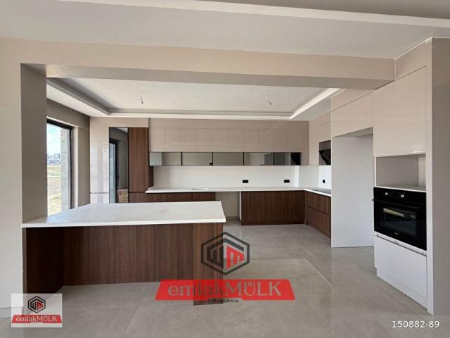 MODERN MİMARİ VE DOĞAYLA İÇ İÇE YAŞAM BURADA!
