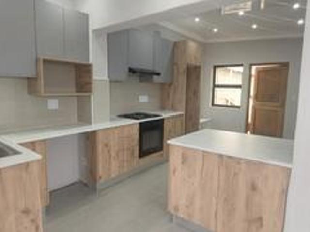 modern, newly built batchelor to ren.