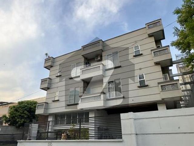 Modern Smart one bKH Apartment: Tech & Comfort Semi furnished Lawrence Road