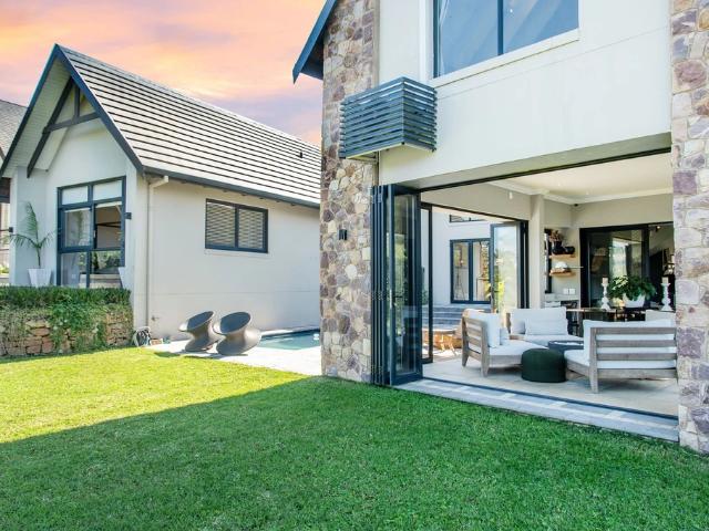Modern Sophistication and an Entertainers Dream