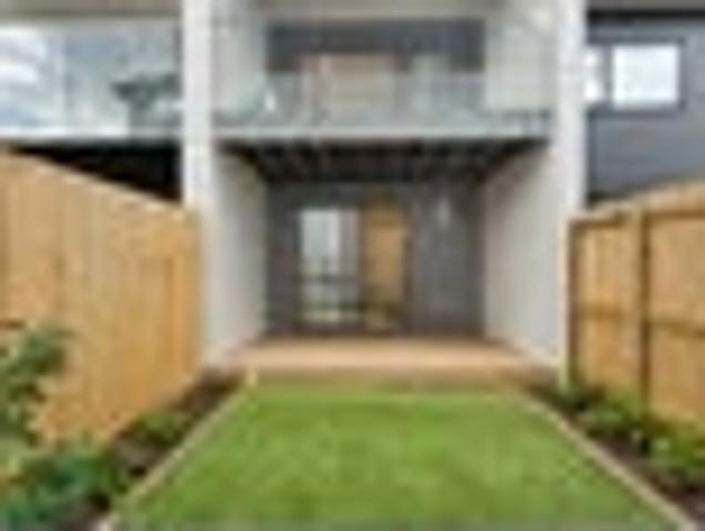 FREEHOLD Brand New Townhouse FREE 65' Samsung TV