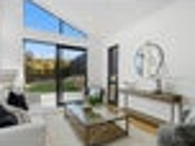 Modern Sanctuary in a Peaceful Location