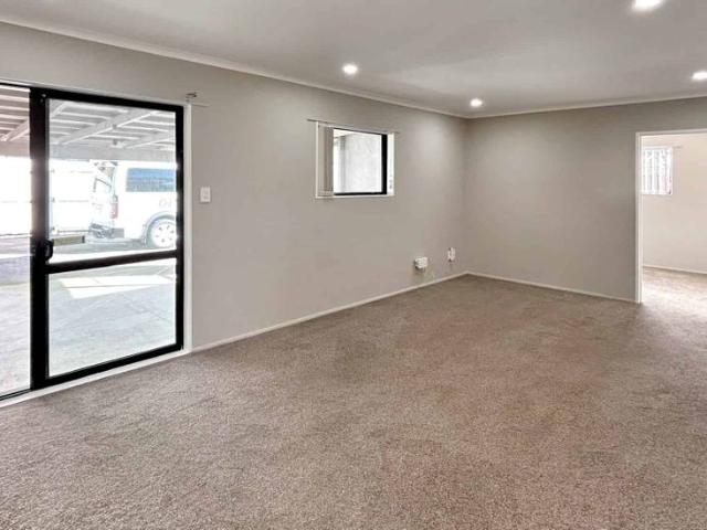 Modern, Secure & Spacious 2 Bedroom Unit with.