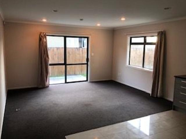 Modern, Six Bedroom Home, In The Heart Of Hillcrest!