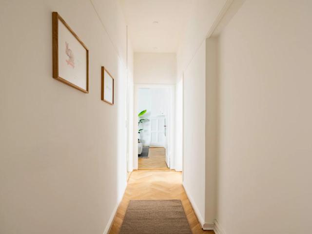 Modern single bedroom in nice shared flat in Frederiksstaden
