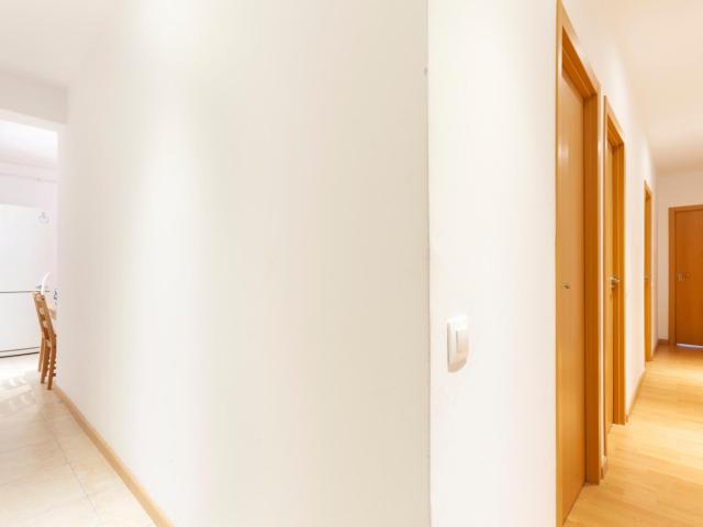 Modern single bedroom in Sants