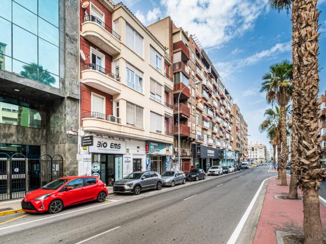 Modern single bedroom near Alicante Terminal train station