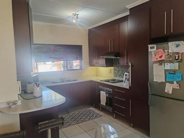 modern spacious 2 bed 1 bath!