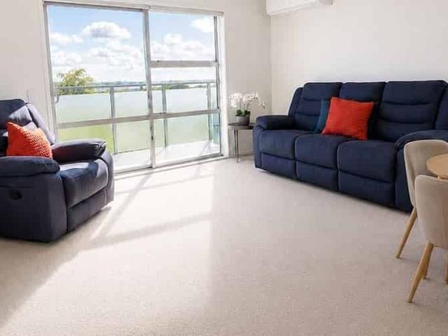 Huge 2 bed + 2 secure parks + water included