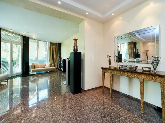 Modern spacious Villa in Grunewald, Berlin, Berlin Amsterdam Apartments for Rent