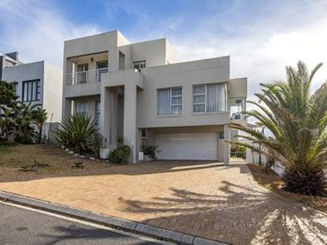 modern split level home seeks execut.