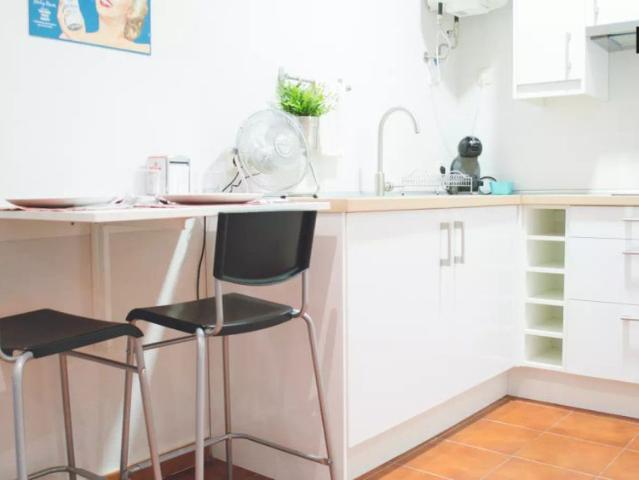 Modern studio apartment with AC for rent in Malasaña neighbourhood