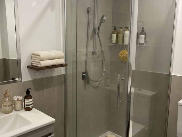 Modern Studio Apartment with Great Views – Convenient Manukau Location