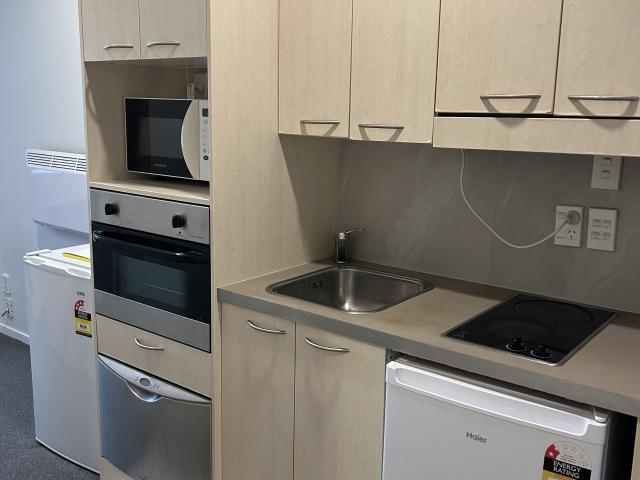 Modern Studio Apartment in the Vibrant CBD