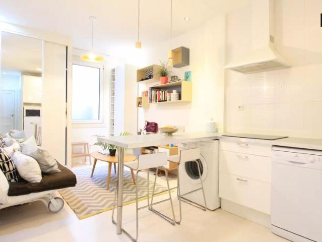 Modern studio with AC for rent in Salamanca, by Retiro and metro