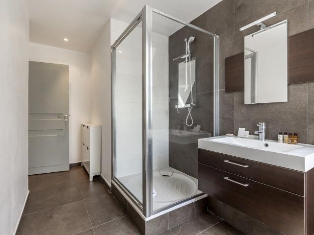 Modern Studio with AC near Champs Elysées