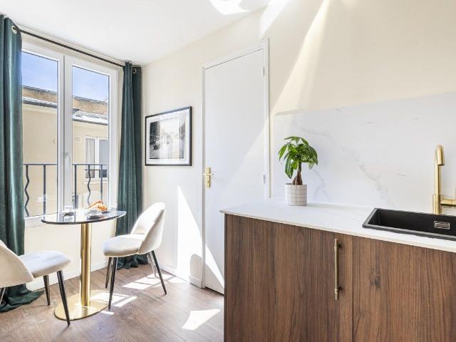 Modern Studio with AC near Luxembourg Garden, Paris Amsterdam Apartments for Rent