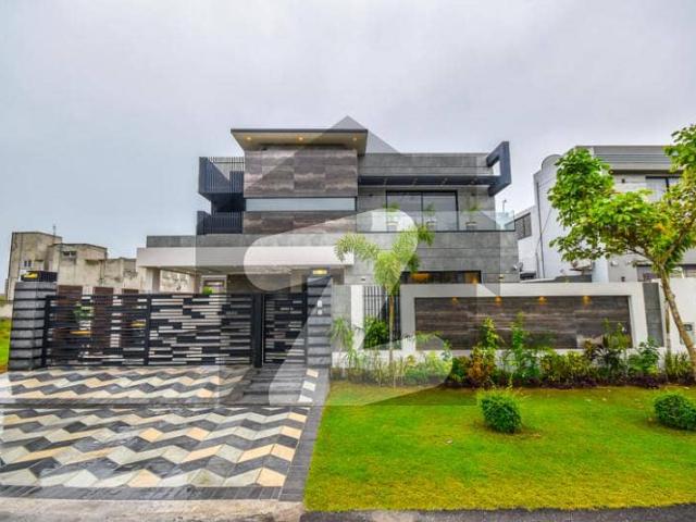Modern Style One Kanal Luxury Bungalow Near Big Park Posh Area Must Once Visit