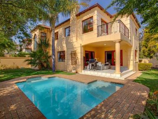 modern, sunny 3 bedroom home situate.