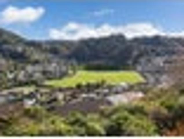 MODERN & SUNNY WITH VIEWS IN KARORI