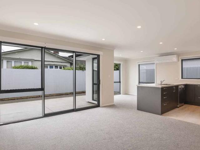 Modern, Sunny Two Bedroom Townhouse in Prime Location