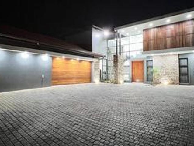 modern palatial 4 bedroom family hom.