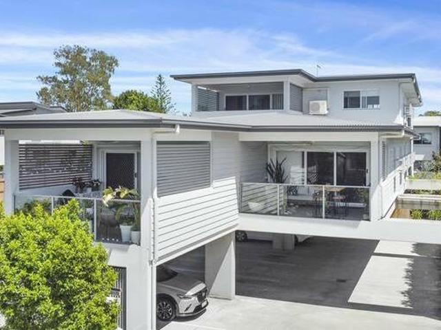 MODERN PRIVATE WITH LOW BODY CORPS