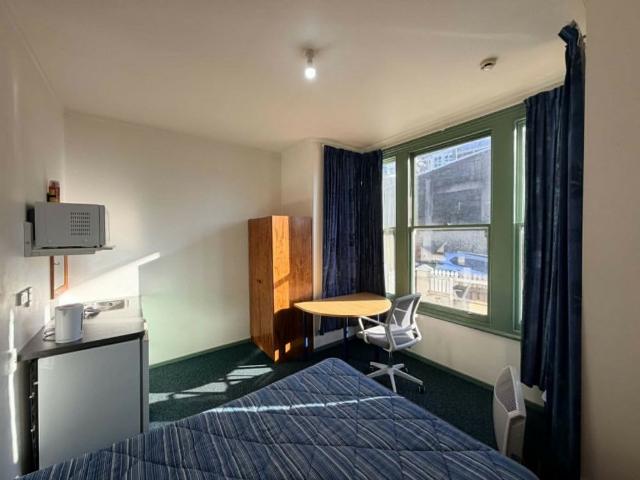 Modern rooms in a central location Power and internet included