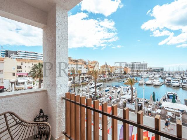 Modern Retreat with Stunning Marina Views in Vilamoura
