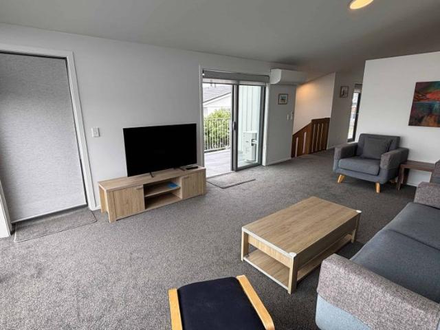 Modern Redcliffs Apartment