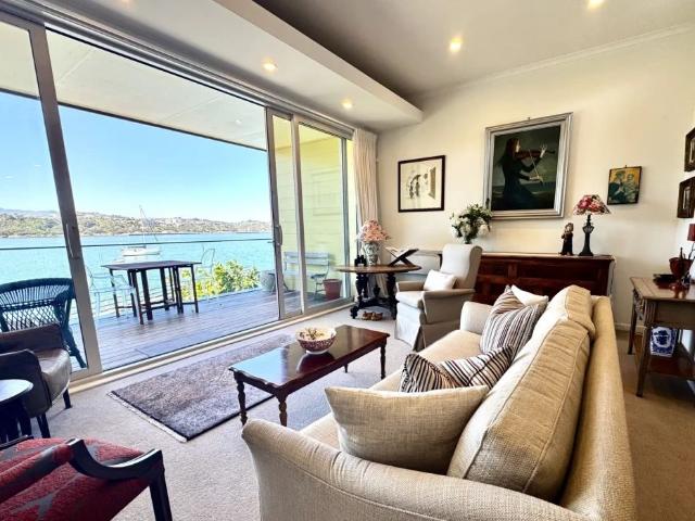 Modern Waterfront Living