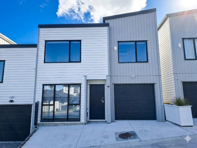 Modern, Warm Family Home C/70 Stanley Road, Glenfield