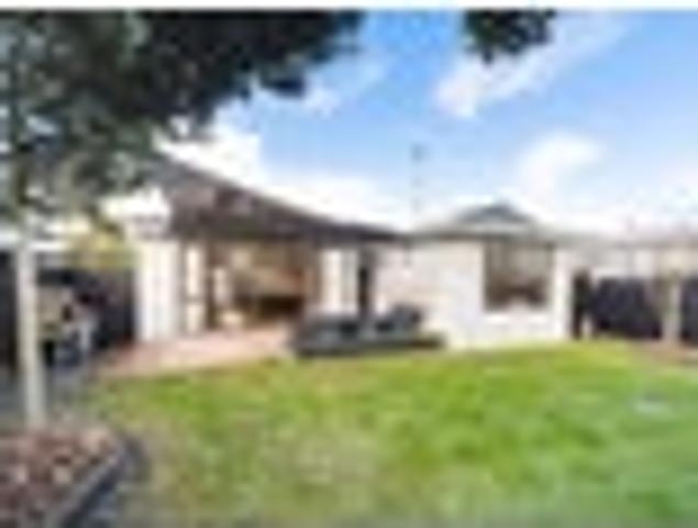 Modern With Yard Space to Spare!