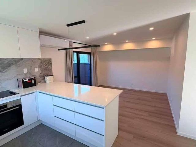 Modern Townhouse in Pakuranga
