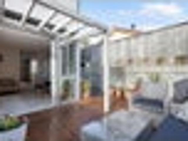 Modern Townhouse in Prime Location