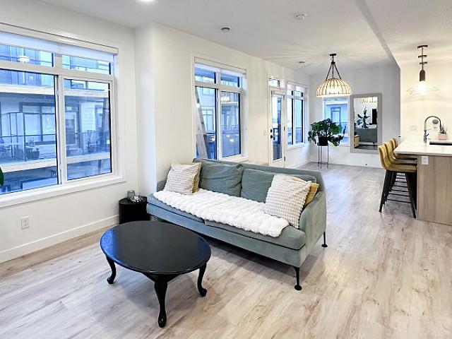 Modern Townhouse In Seton