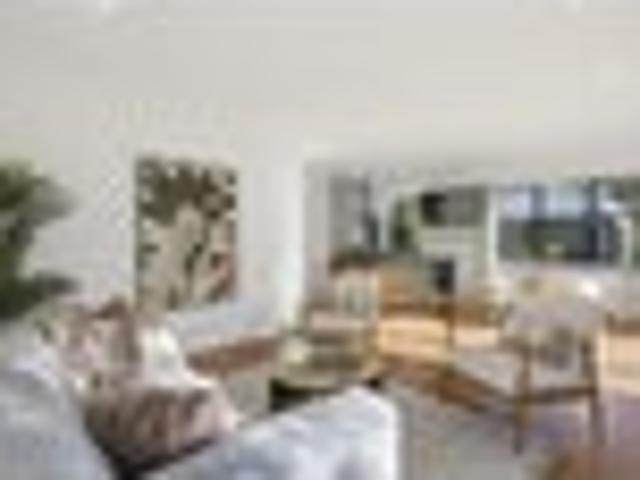 MODERN TOWNHOUSE LIVING