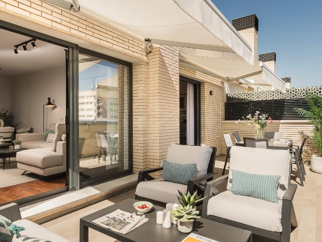 Modern three bedroom apartment with terrace in Malaga