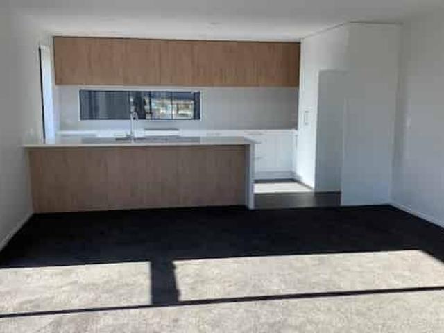 Modern Three Bedroom Home in Silverstone Subdivision Garden and lawn maintenance included