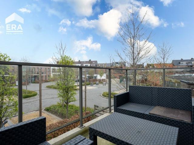 Modern twee slaapkamer appartement met terras en staanplaats