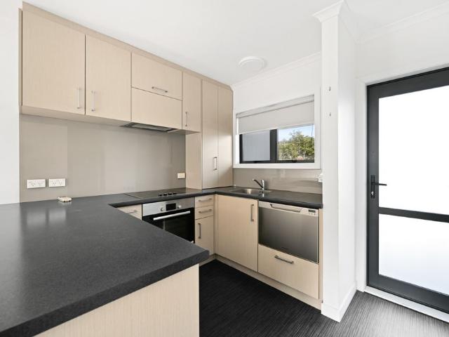 Modern, Two Bedroom Apartment In Popular Claudelands