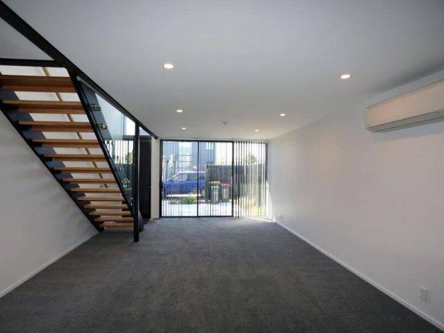 Modern Two Bedroom Townhouse – Central City – Remote gate access