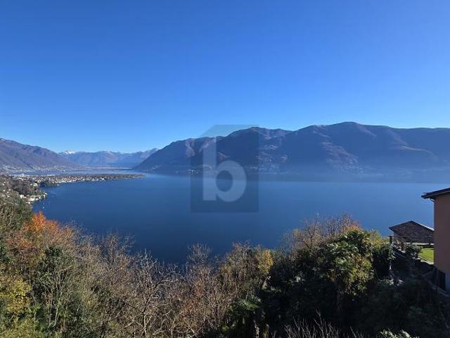 MODERN UND SONNIG MIT HERRLICHEM SEEBLICK