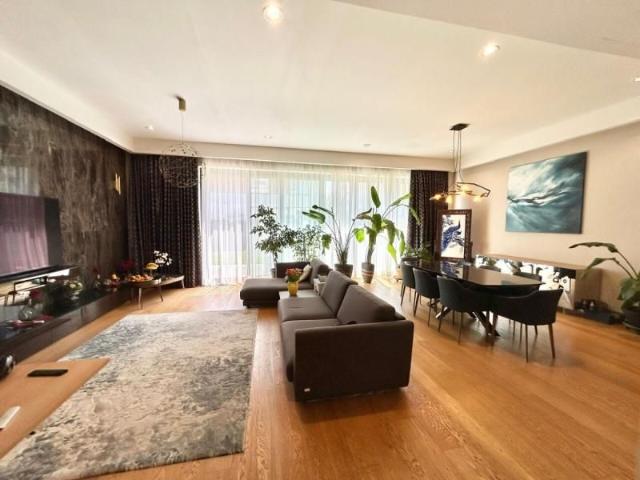 Modern villa | 7 rooms | residential complex with security | Iancu Nicolae