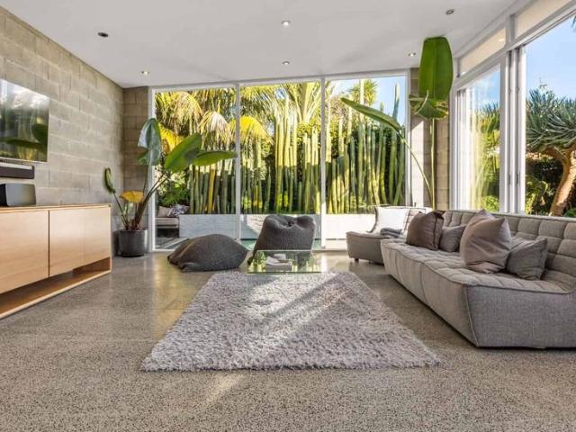 Modern Villa with Pool in Prime Ponsonby Location – Fully Furnished