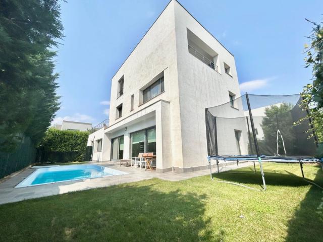 modern villa with swimming pool | residential complex | iancu nicolae area