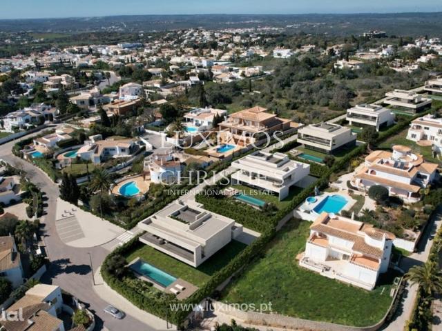 Moderna Moradia chave na mão para venda na Luz, Lagos, Algarve
