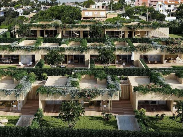 MODERNA MORADIA EM BANDA T2 COM PISCINA VENDA, NA PRAIA DA LUZ