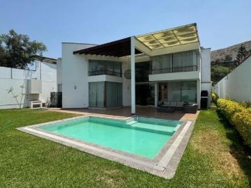 MODERNA CASA 1RA. ETAPA PLANICIE